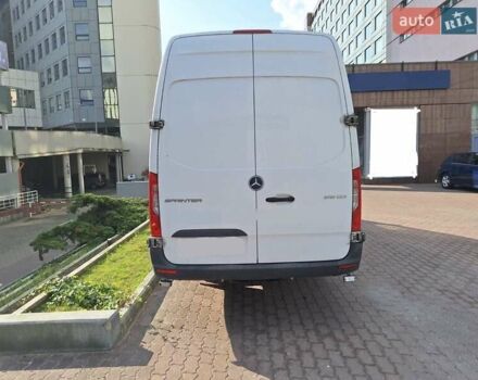 Білий Мерседес Sprinter, об'ємом двигуна 1.95 л та пробігом 195 тис. км за 39500 $, фото 1 на Automoto.ua