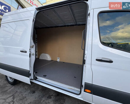 Белый Мерседес Sprinter, объемом двигателя 0 л и пробегом 1 тыс. км за 26999 $, фото 31 на Automoto.ua