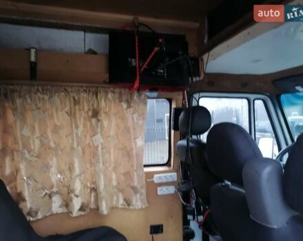 Белый Мерседес Sprinter, объемом двигателя 2.3 л и пробегом 559 тыс. км за 2850 $, фото 13 на Automoto.ua