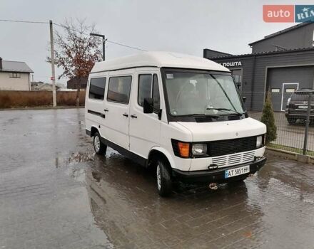 Белый Мерседес Sprinter, объемом двигателя 2.3 л и пробегом 559 тыс. км за 2850 $, фото 6 на Automoto.ua