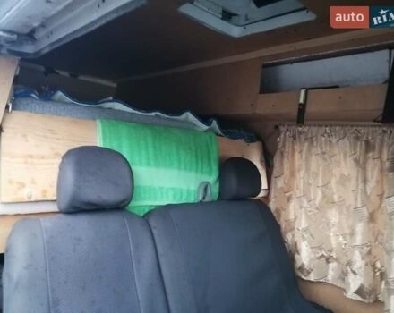 Белый Мерседес Sprinter, объемом двигателя 2.3 л и пробегом 559 тыс. км за 2850 $, фото 22 на Automoto.ua