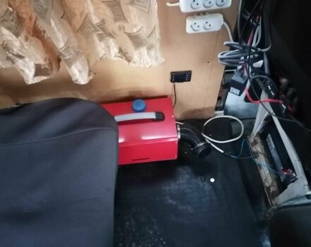 Білий Мерседес Sprinter, об'ємом двигуна 2.3 л та пробігом 559 тис. км за 2850 $, фото 9 на Automoto.ua