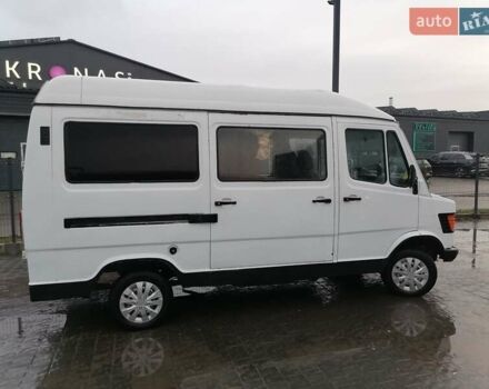 Белый Мерседес Sprinter, объемом двигателя 2.3 л и пробегом 559 тыс. км за 2850 $, фото 5 на Automoto.ua