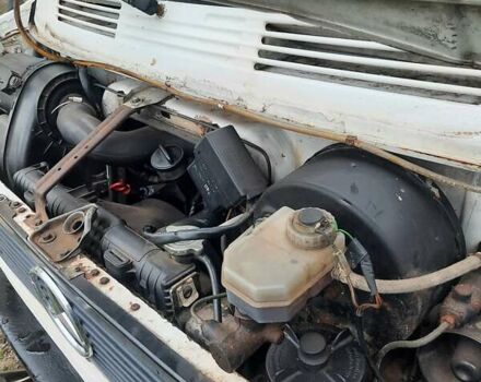 Білий Мерседес Sprinter, об'ємом двигуна 2.3 л та пробігом 500 тис. км за 2000 $, фото 2 на Automoto.ua