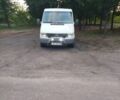 Белый Мерседес Sprinter, объемом двигателя 2.3 л и пробегом 438 тыс. км за 3850 $, фото 1 на Automoto.ua