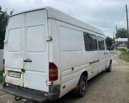 Белый Мерседес Sprinter, объемом двигателя 2.9 л и пробегом 400 тыс. км за 4800 $, фото 6 на Automoto.ua