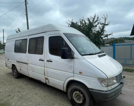 Белый Мерседес Sprinter, объемом двигателя 2.9 л и пробегом 400 тыс. км за 4800 $, фото 1 на Automoto.ua