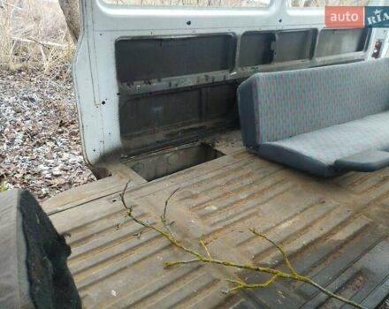 Белый Мерседес Sprinter, объемом двигателя 2.9 л и пробегом 100 тыс. км за 1000 $, фото 3 на Automoto.ua