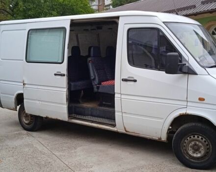 Белый Мерседес Sprinter, объемом двигателя 2.3 л и пробегом 450 тыс. км за 3600 $, фото 1 на Automoto.ua