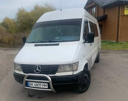 Білий Мерседес Sprinter, об'ємом двигуна 2.9 л та пробігом 800 тис. км за 4500 $, фото 2 на Automoto.ua