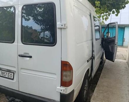 Белый Мерседес Sprinter, объемом двигателя 2.87 л и пробегом 750 тыс. км за 7000 $, фото 5 на Automoto.ua