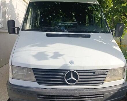 Белый Мерседес Sprinter, объемом двигателя 2.87 л и пробегом 750 тыс. км за 7000 $, фото 2 на Automoto.ua
