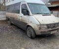 Белый Мерседес Sprinter, объемом двигателя 2.9 л и пробегом 400 тыс. км за 2300 $, фото 1 на Automoto.ua