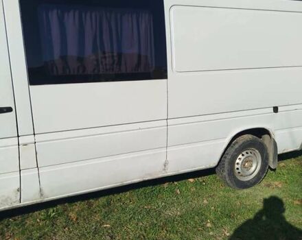 Белый Мерседес Sprinter, объемом двигателя 2.15 л и пробегом 700 тыс. км за 5200 $, фото 4 на Automoto.ua