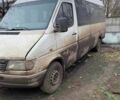 Белый Мерседес Sprinter, объемом двигателя 2.9 л и пробегом 400 тыс. км за 2300 $, фото 2 на Automoto.ua