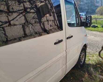 Белый Мерседес Sprinter, объемом двигателя 2.15 л и пробегом 700 тыс. км за 5200 $, фото 2 на Automoto.ua