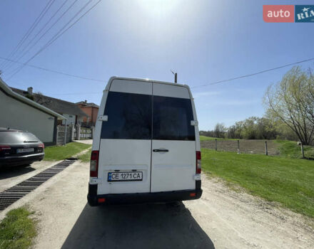 Белый Мерседес Sprinter, объемом двигателя 2.2 л и пробегом 575 тыс. км за 6600 $, фото 4 на Automoto.ua