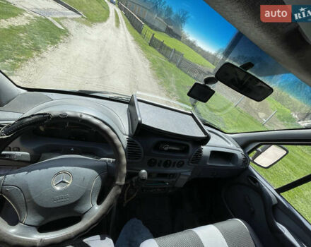 Белый Мерседес Sprinter, объемом двигателя 2.2 л и пробегом 575 тыс. км за 6600 $, фото 6 на Automoto.ua