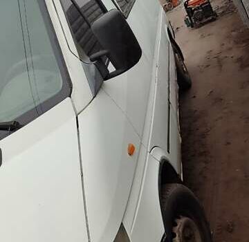 Белый Мерседес Sprinter, объемом двигателя 2.2 л и пробегом 484 тыс. км за 4700 $, фото 4 на Automoto.ua