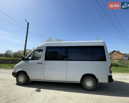 Белый Мерседес Sprinter, объемом двигателя 2.2 л и пробегом 575 тыс. км за 6600 $, фото 3 на Automoto.ua