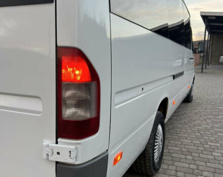 Белый Мерседес Sprinter, объемом двигателя 2.7 л и пробегом 700 тыс. км за 13800 $, фото 9 на Automoto.ua