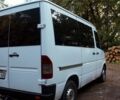 Белый Мерседес Sprinter, объемом двигателя 2.2 л и пробегом 400 тыс. км за 8800 $, фото 4 на Automoto.ua