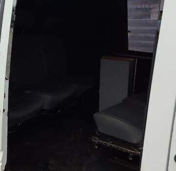 Белый Мерседес Sprinter, объемом двигателя 2.2 л и пробегом 484 тыс. км за 4700 $, фото 9 на Automoto.ua