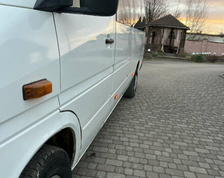 Белый Мерседес Sprinter, объемом двигателя 2.7 л и пробегом 700 тыс. км за 13800 $, фото 7 на Automoto.ua