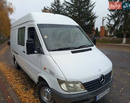 Белый Мерседес Sprinter, объемом двигателя 2.2 л и пробегом 465 тыс. км за 9200 $, фото 3 на Automoto.ua