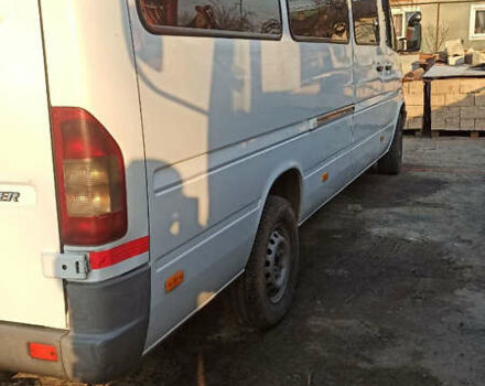 Білий Мерседес Sprinter, об'ємом двигуна 2.7 л та пробігом 400 тис. км за 11000 $, фото 4 на Automoto.ua