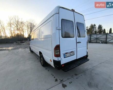 Белый Мерседес Sprinter, объемом двигателя 2.7 л и пробегом 183 тыс. км за 9200 $, фото 4 на Automoto.ua