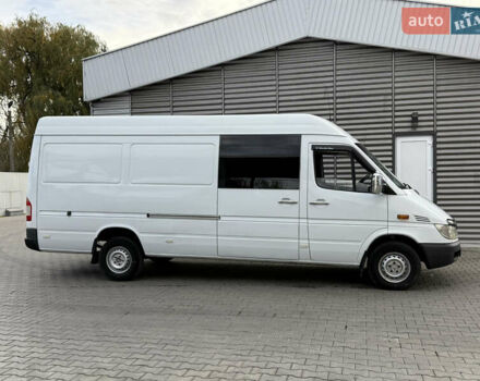 Белый Мерседес Sprinter, объемом двигателя 2.15 л и пробегом 275 тыс. км за 8950 $, фото 3 на Automoto.ua