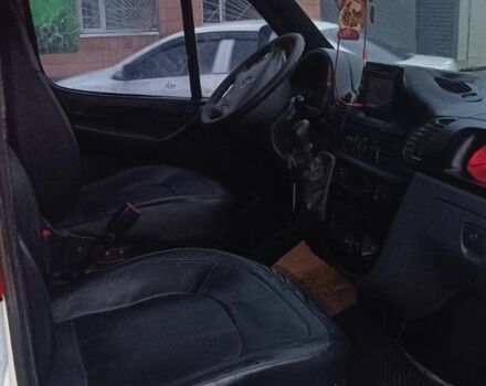 Белый Мерседес Sprinter, объемом двигателя 2.2 л и пробегом 255 тыс. км за 9100 $, фото 3 на Automoto.ua