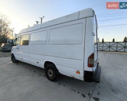 Белый Мерседес Sprinter, объемом двигателя 2.7 л и пробегом 183 тыс. км за 9200 $, фото 5 на Automoto.ua