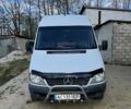Белый Мерседес Sprinter, объемом двигателя 2.7 л и пробегом 350 тыс. км за 7300 $, фото 2 на Automoto.ua