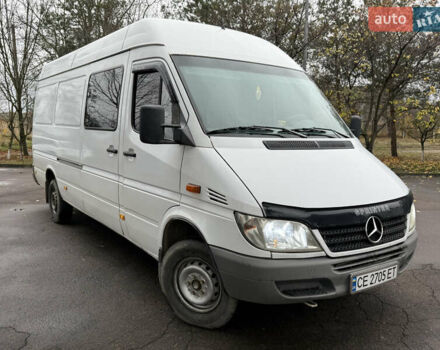 Белый Мерседес Sprinter, объемом двигателя 2.69 л и пробегом 333 тыс. км за 6999 $, фото 6 на Automoto.ua