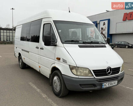 Белый Мерседес Sprinter, объемом двигателя 2.15 л и пробегом 668 тыс. км за 7900 $, фото 2 на Automoto.ua