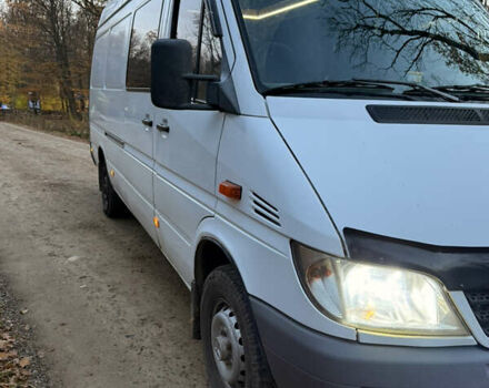 Белый Мерседес Sprinter, объемом двигателя 2.7 л и пробегом 400 тыс. км за 6800 $, фото 1 на Automoto.ua