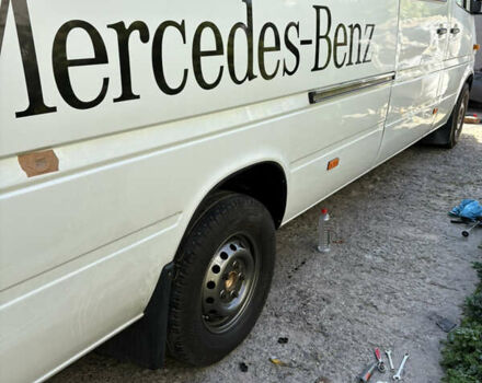 Білий Мерседес Sprinter, об'ємом двигуна 2.69 л та пробігом 999 тис. км за 9500 $, фото 12 на Automoto.ua