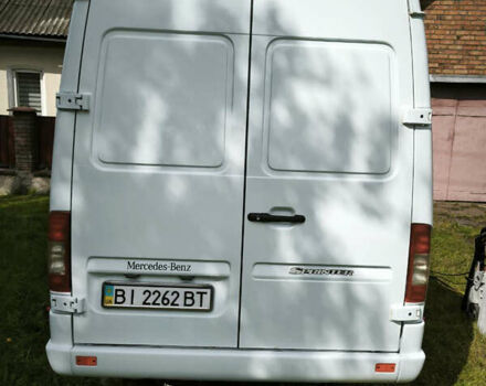 Белый Мерседес Sprinter, объемом двигателя 2.69 л и пробегом 999 тыс. км за 5000 $, фото 2 на Automoto.ua