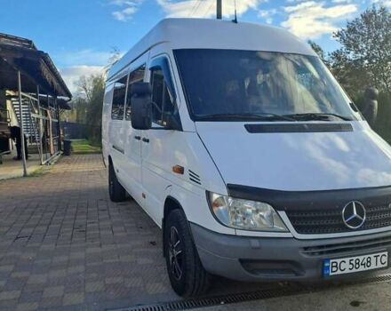 Белый Мерседес Sprinter, объемом двигателя 2.69 л и пробегом 640 тыс. км за 12400 $, фото 1 на Automoto.ua