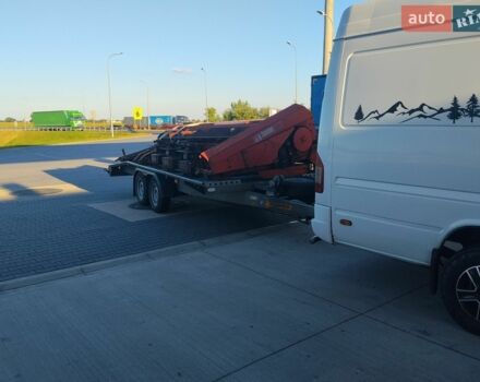 Белый Мерседес Sprinter, объемом двигателя 2.69 л и пробегом 800 тыс. км за 7600 $, фото 4 на Automoto.ua