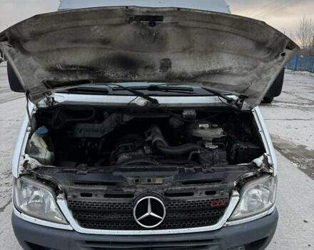 Белый Мерседес Sprinter, объемом двигателя 2.7 л и пробегом 897 тыс. км за 6800 $, фото 9 на Automoto.ua