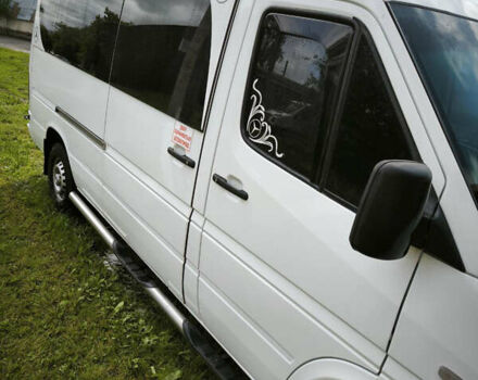 Белый Мерседес Sprinter, объемом двигателя 2.69 л и пробегом 999 тыс. км за 5000 $, фото 1 на Automoto.ua