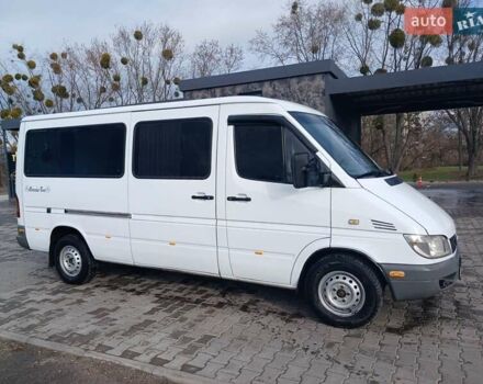 Белый Мерседес Sprinter, объемом двигателя 2.15 л и пробегом 350 тыс. км за 8900 $, фото 2 на Automoto.ua