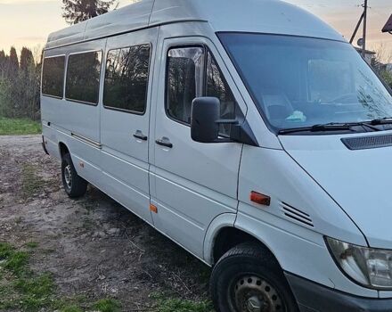 Білий Мерседес Sprinter, об'ємом двигуна 2.2 л та пробігом 500 тис. км за 7500 $, фото 1 на Automoto.ua