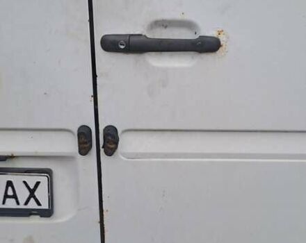 Белый Мерседес Sprinter, объемом двигателя 2.2 л и пробегом 411 тыс. км за 10000 $, фото 3 на Automoto.ua