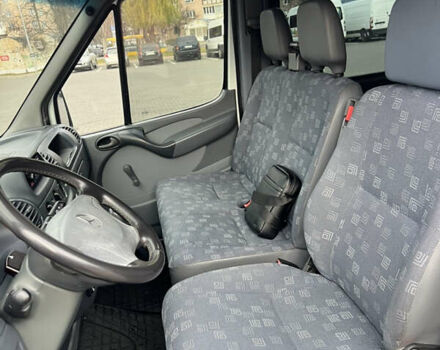 Белый Мерседес Sprinter, объемом двигателя 2.15 л и пробегом 470 тыс. км за 12300 $, фото 8 на Automoto.ua