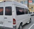 Белый Мерседес Sprinter, объемом двигателя 2.2 л и пробегом 340 тыс. км за 7500 $, фото 5 на Automoto.ua