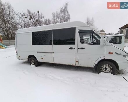 Белый Мерседес Sprinter, объемом двигателя 2.15 л и пробегом 980 тыс. км за 7450 $, фото 2 на Automoto.ua